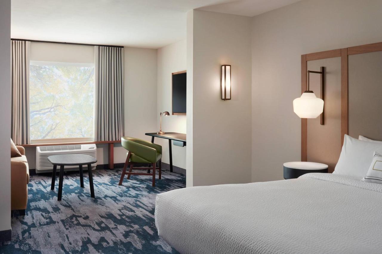Fairfield Inn & Suites By Marriott Лодай Екстер'єр фото